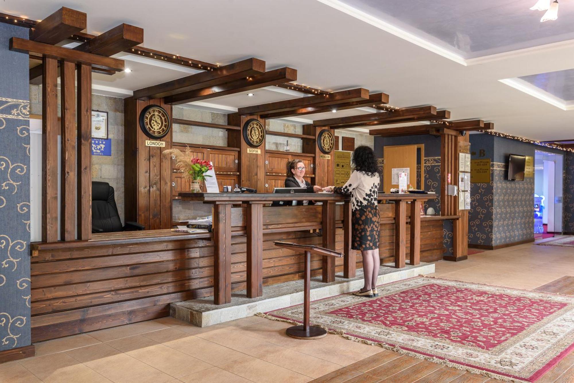 แกรนด์ รอแยล อพาร์ตเมนต์ คอมเพล็กซ์ แอนด์ สปา Aparthotel บันสโก ภายนอก รูปภาพ